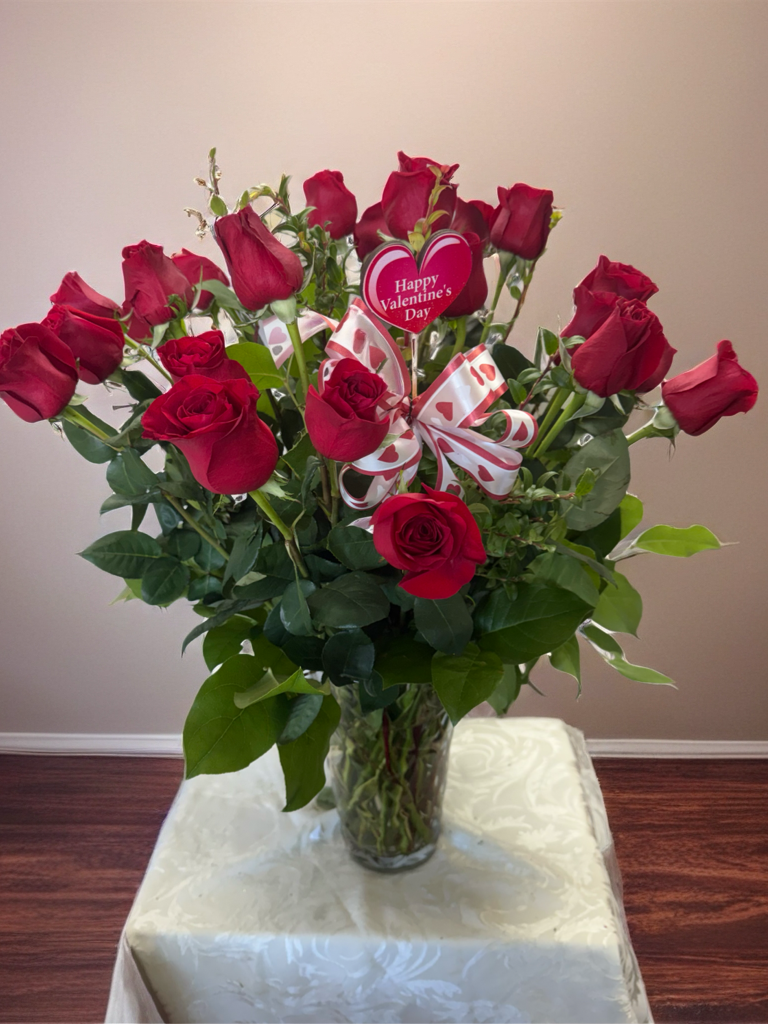 P24RRV W/ greens only – Pequa Park Florists Inc, Massapequa NY