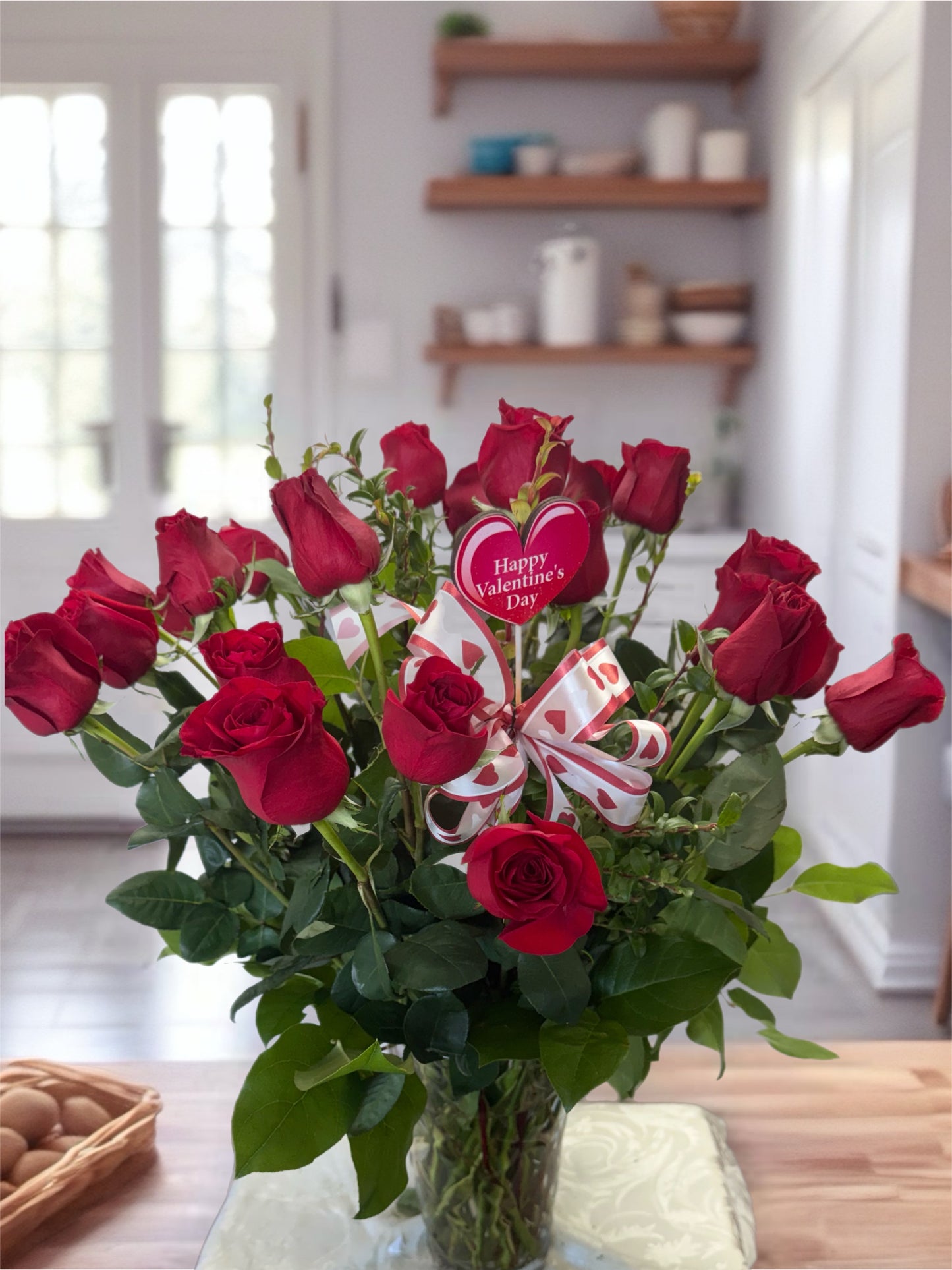 P2dz Red Rose Vase bb – Pequa Park Florists Inc, Massapequa NY