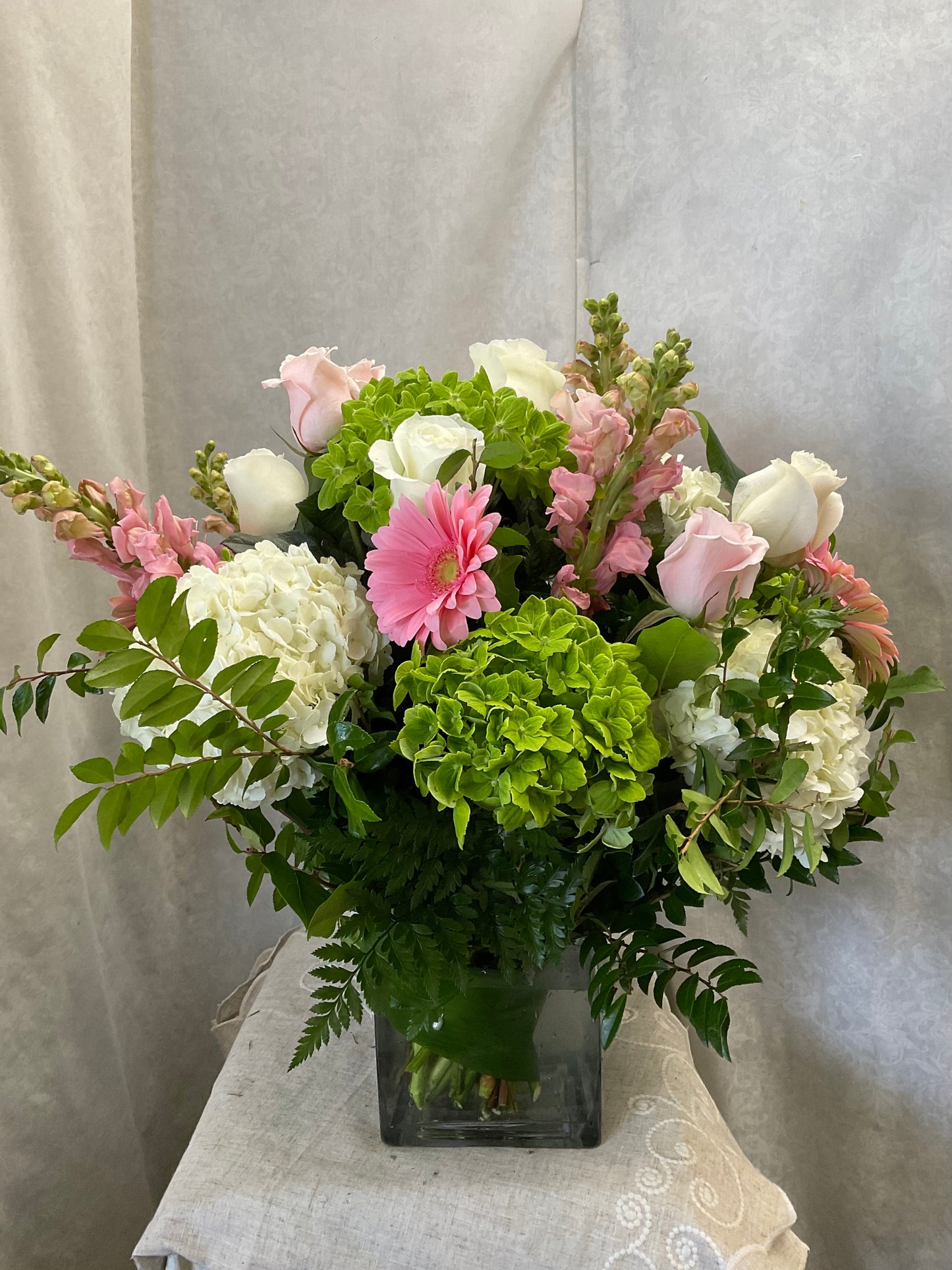 Pequa greens and pinks cube – Pequa Park Florists Inc, Massapequa NY