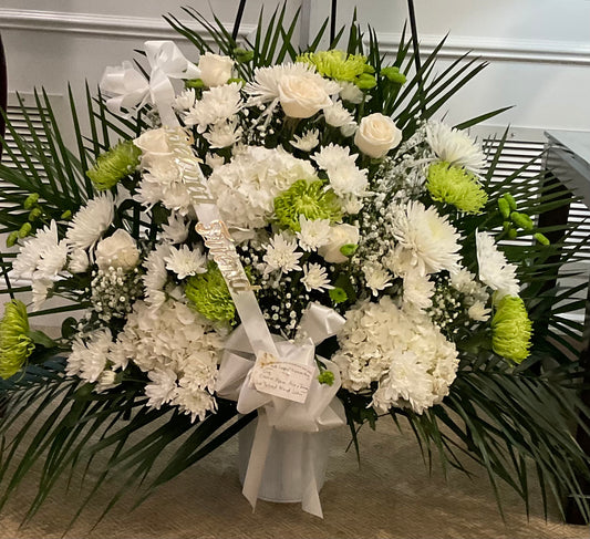 Pequa White and Greens