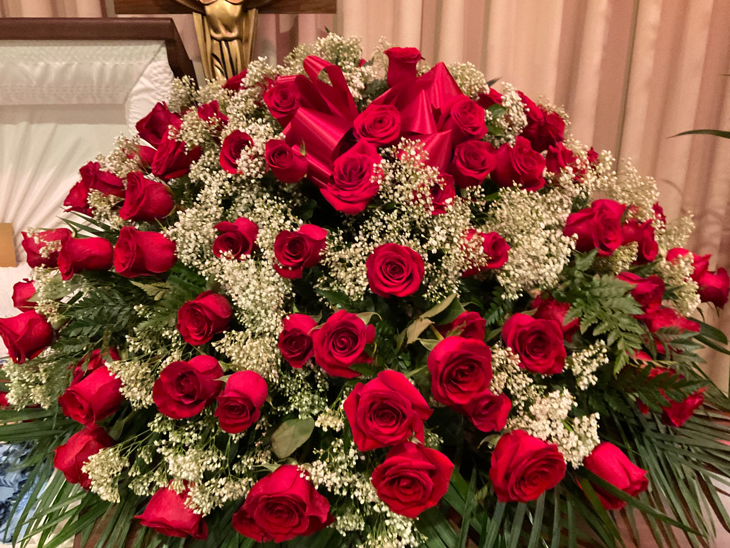 Pequa red roses cc – Pequa Park Florists Inc, Massapequa NY