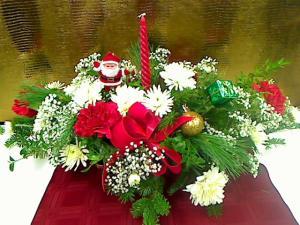Christmas arrangement 2 – Pequa Park Florists Inc, Massapequa NY