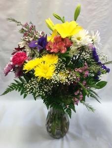 Pequa Spring Vase 1 – Pequa Park Florists Inc, Massapequa NY