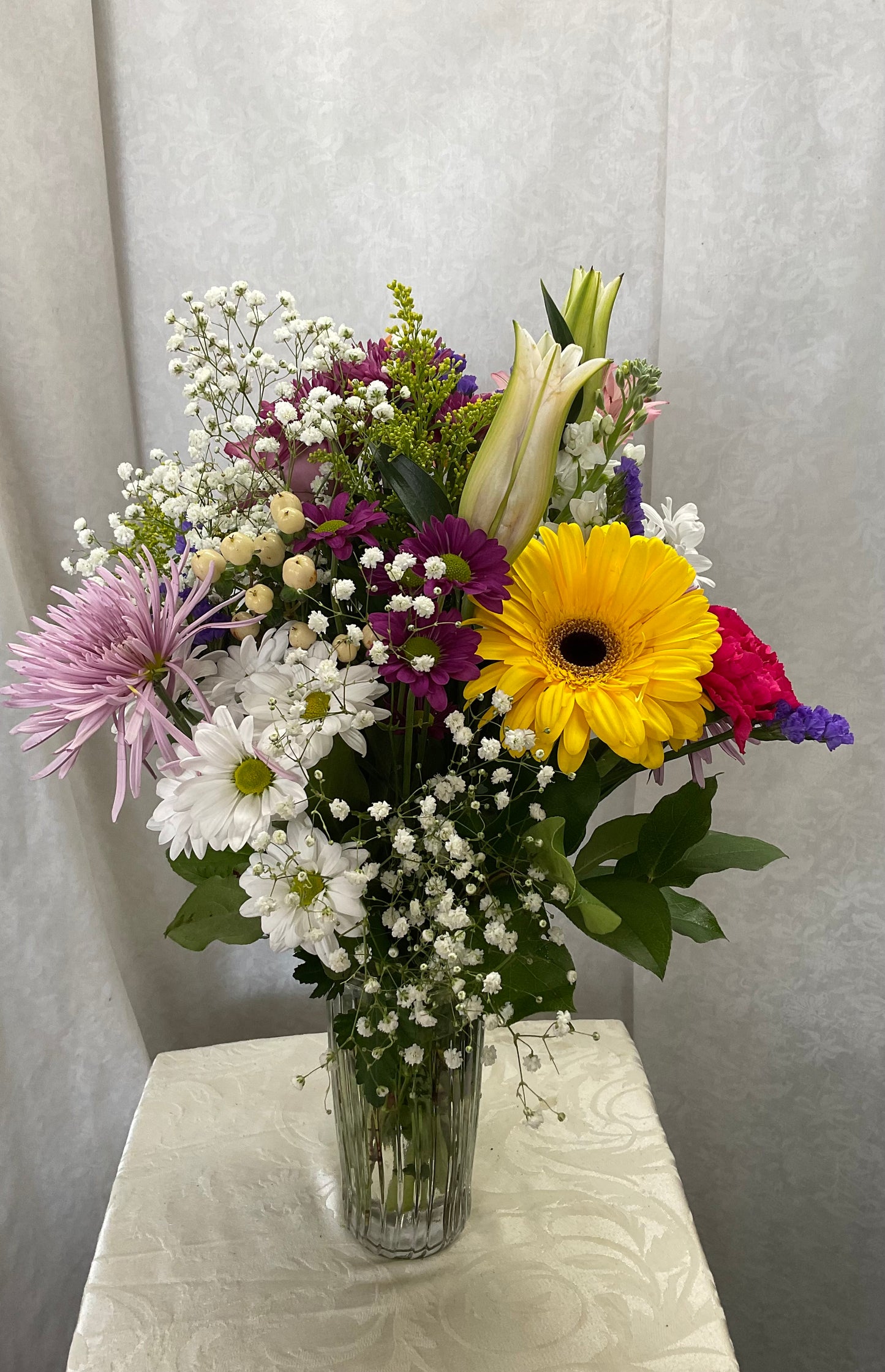 Pequa Spring Vase 2 – Pequa Park Florists Inc, Massapequa NY