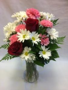 Pequa Sweetheart Vase 002 – Pequa Park Florists Inc, Massapequa NY
