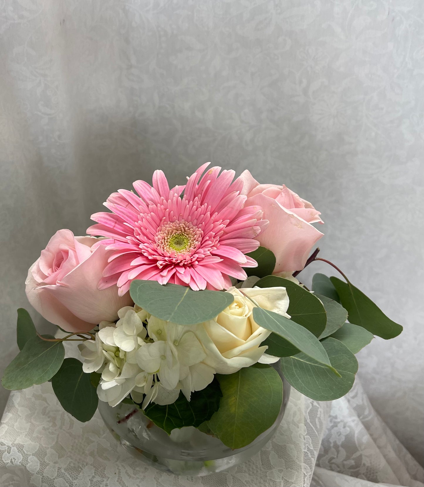 Petite vase – Pequa Park Florists Inc, Massapequa NY