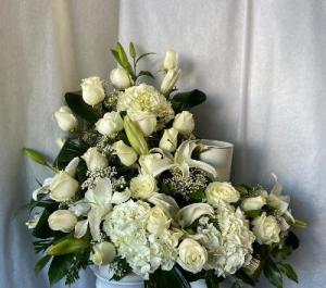 pwurn200 – Pequa Park Florists Inc, Massapequa NY
