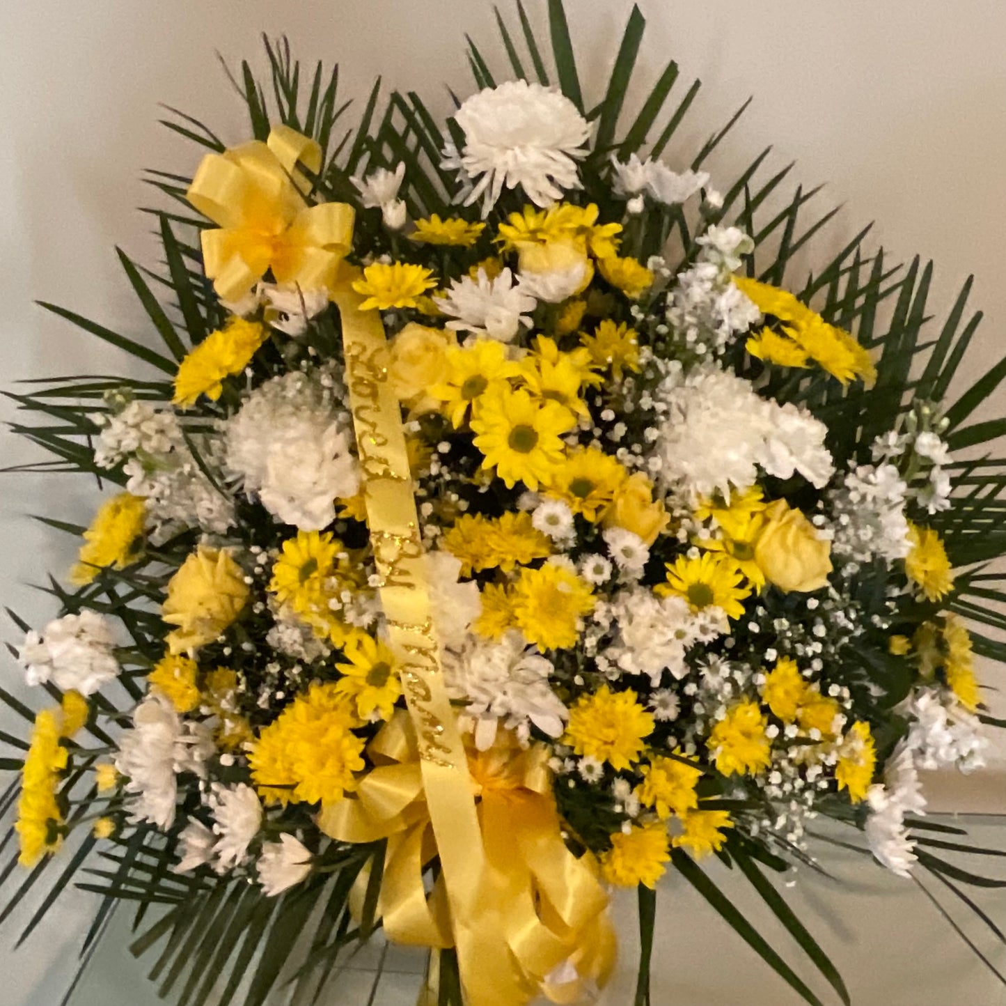 Pequa Mixed White and Yellow 02 – Pequa Park Florists Inc, Massapequa NY