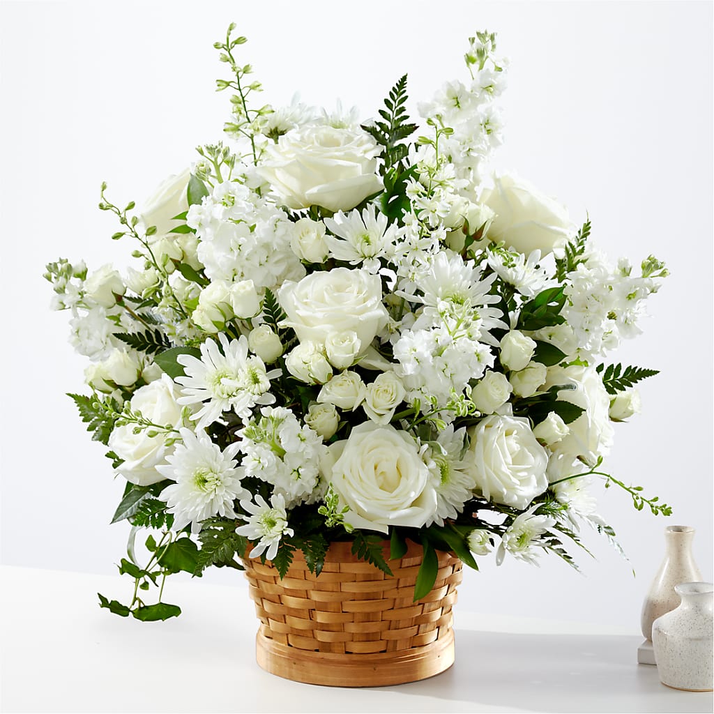 Heartfelt Condolences Arrangement – Pequa Park Florists Inc, Massapequa NY