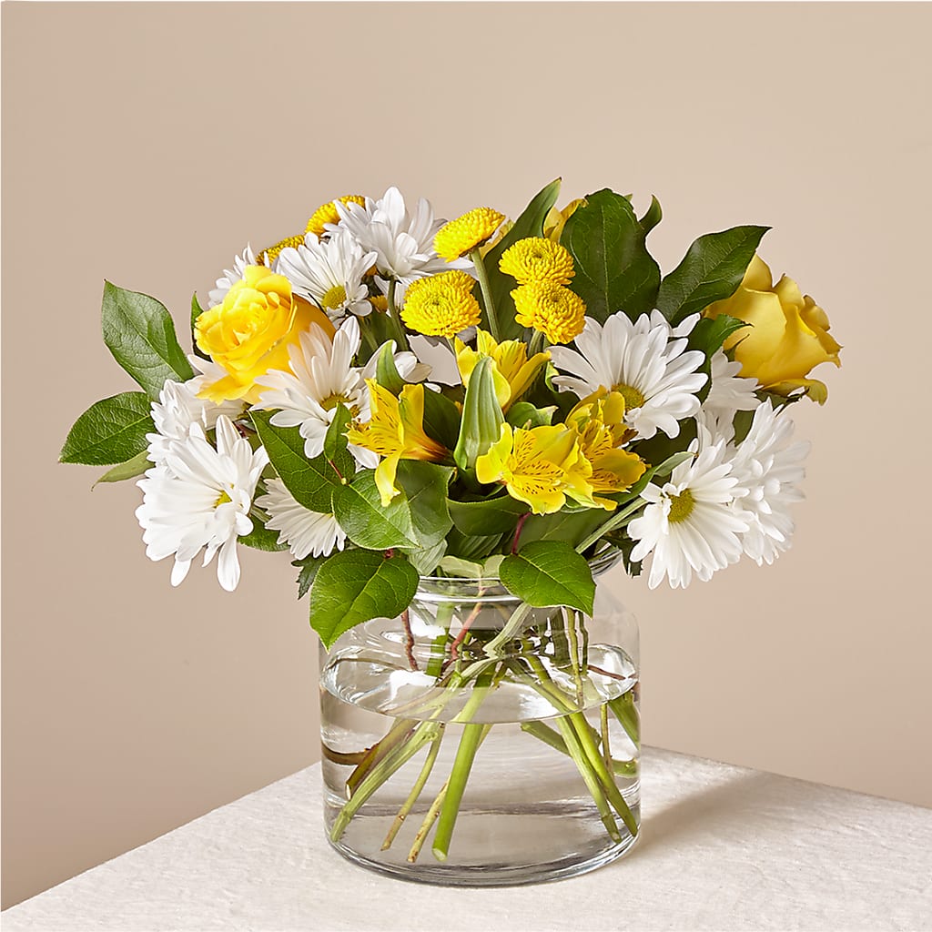 Sunny Sentiments Bouquet – Pequa Park Florists Inc, Massapequa NY
