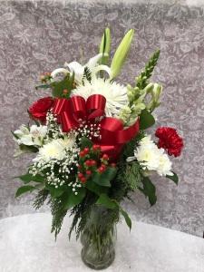 christmas Vase 2 – Pequa Park Florists Inc, Massapequa NY