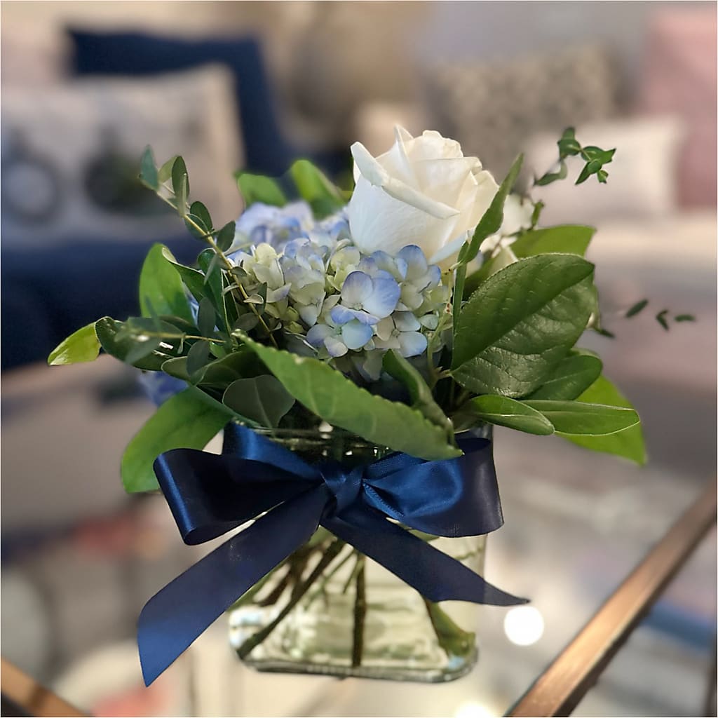 Sky Blue Delight Bouquet –  Pequa Park Florists Inc, Massapequa NY