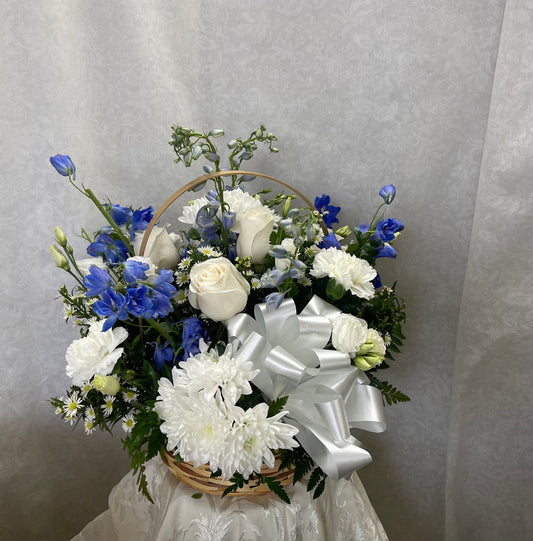 P Blue and white basket centerpiece