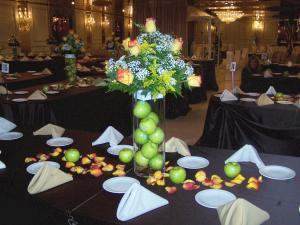 pequacenterapple –  Pequa Park Florists Inc, Massapequa NY