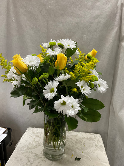Pequa HAPPY DAY –  Pequa Park Florists Inc, Massapequa NY