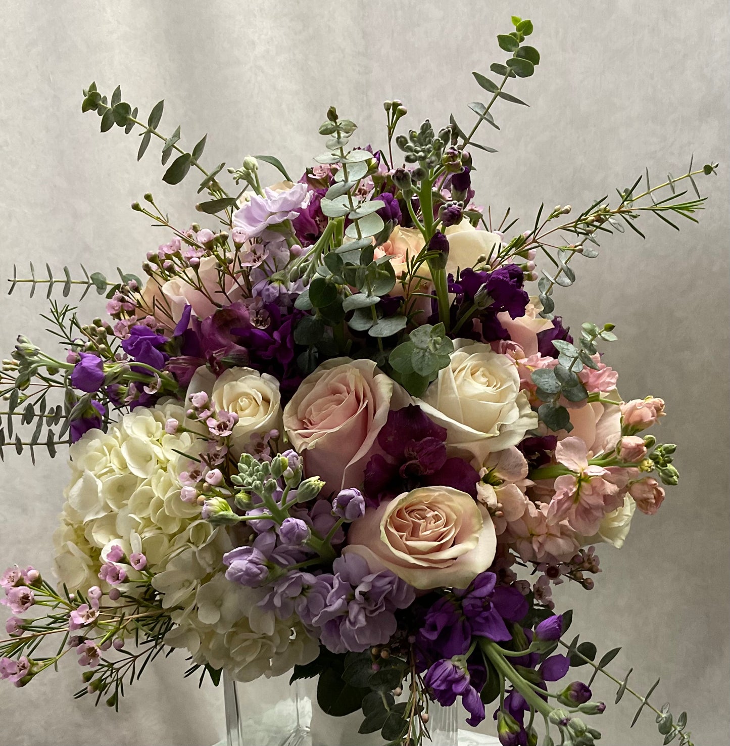 P purple wedding bouquets